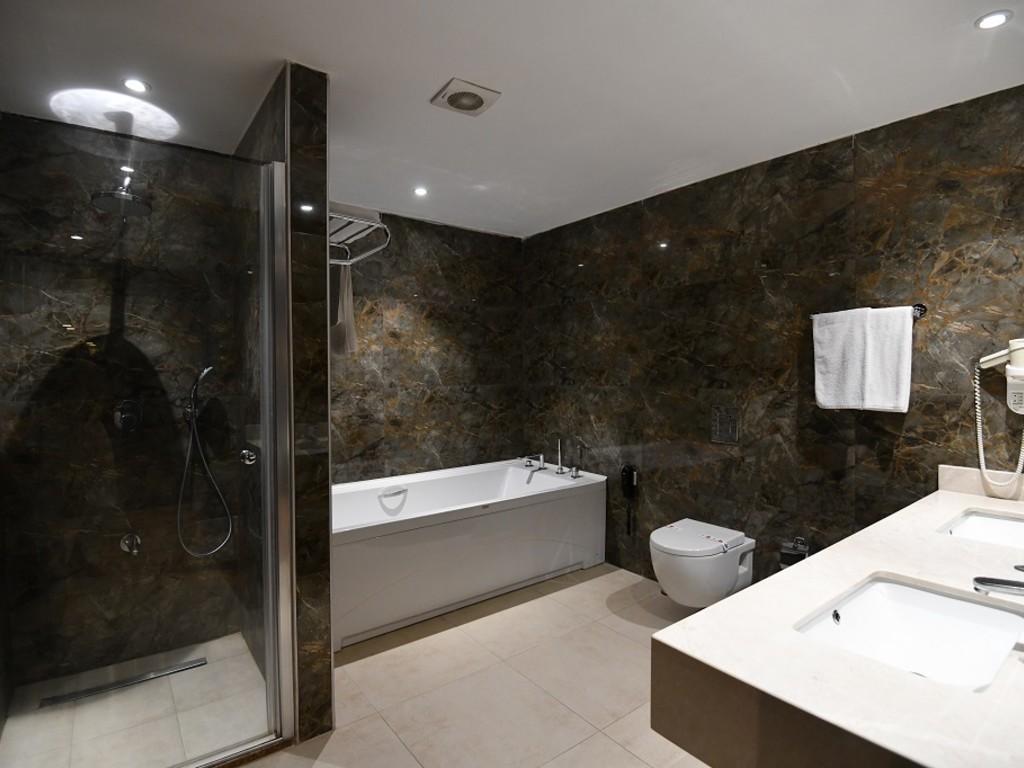 King Suite image